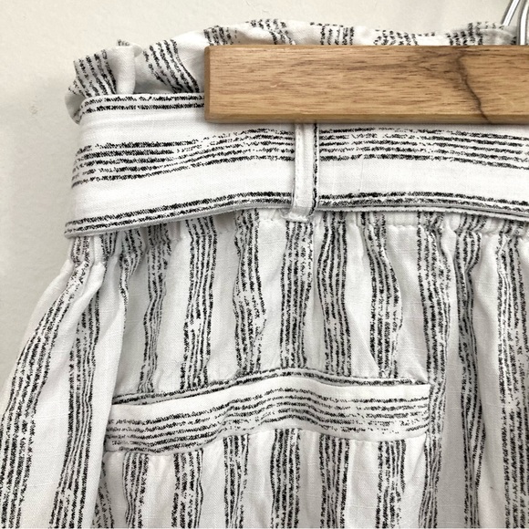 PAPILLON Wide Leg Capri Pants, Tie Waist - Picture 6 of 8